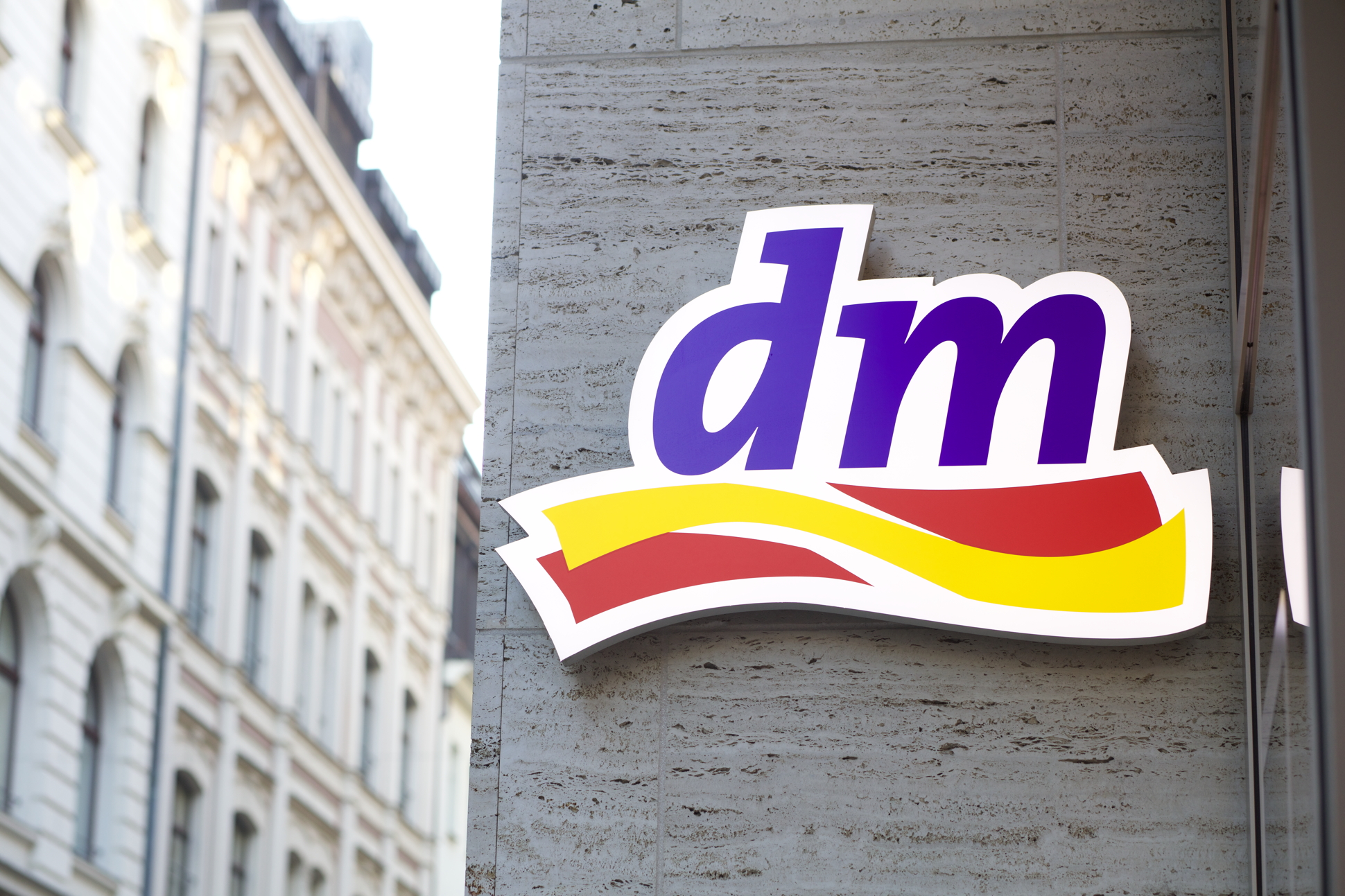 dm